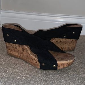 Black Wedges